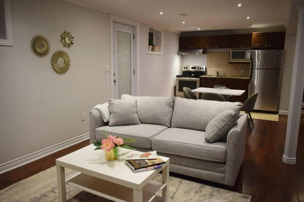 Home Away From Home - Basement Studio Apartment Toronto Exterior foto